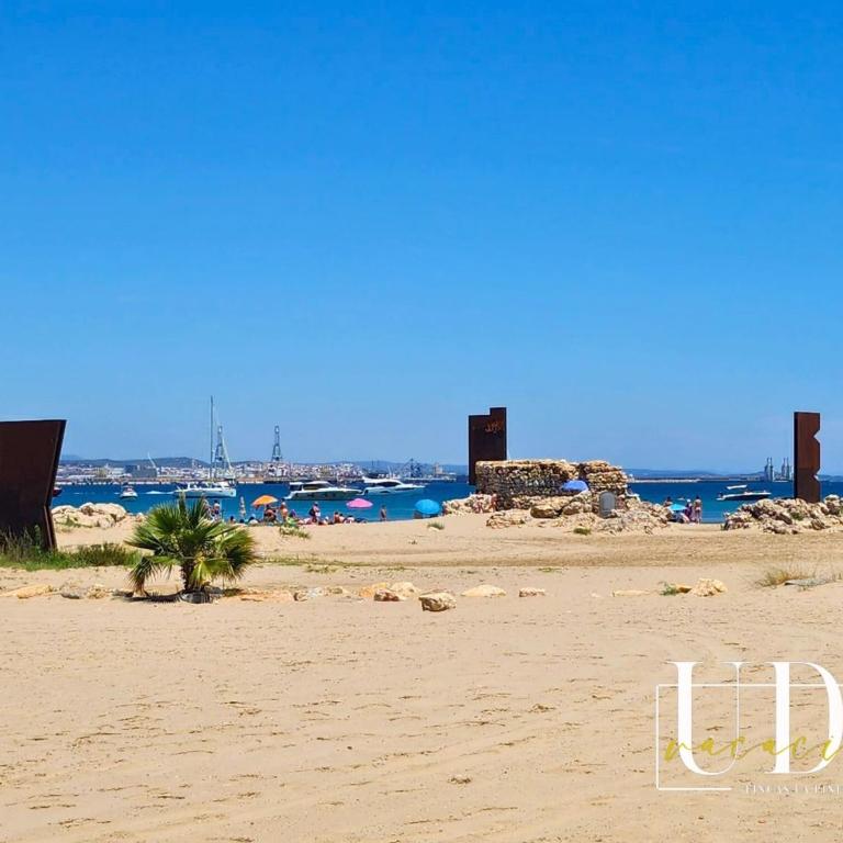 UDA Vacacional-Relax & beach en La Pineda - Studio - Split Level - 10