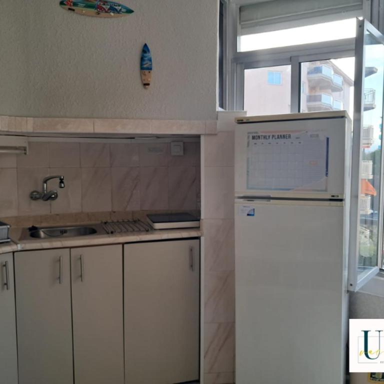 UDA Vacacional-Relax & beach en La Pineda - Studio - Split Level - 9