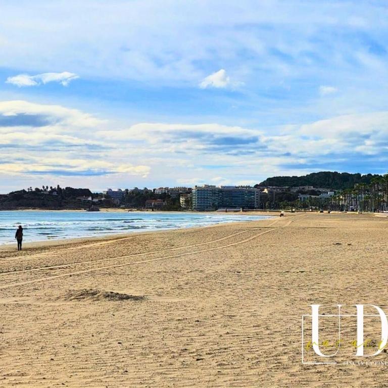 UDA Vacacional-Relax & beach en La Pineda - Studio - Split Level - 5