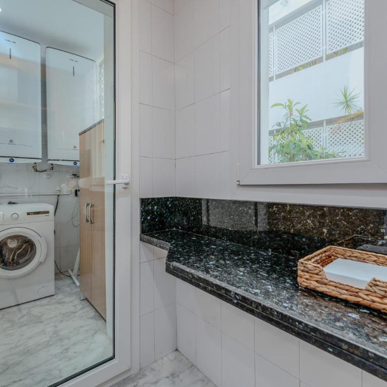New Renovated Front Line Beach Playa Rocio Puerto Banus - Apartamento con vistas al mar - 40