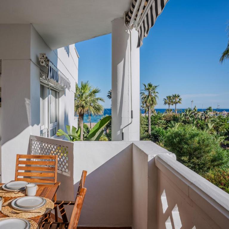 New Renovated Front Line Beach Playa Rocio Puerto Banus - Apartamento con vistas al mar - 17