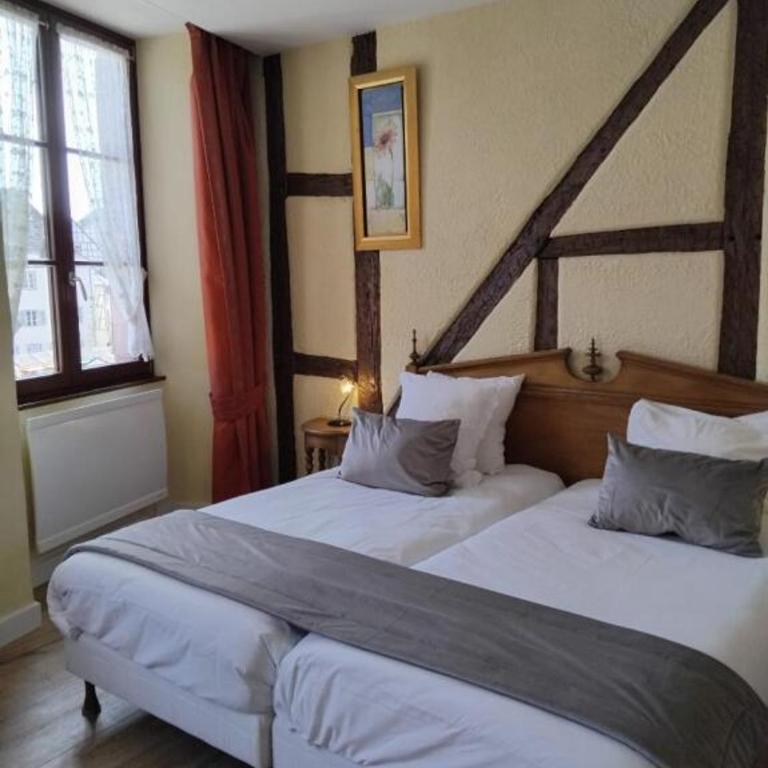 Logis Hotel Saint-Martin - Chambre Double ou Lits Jumeaux Supérieure - 2