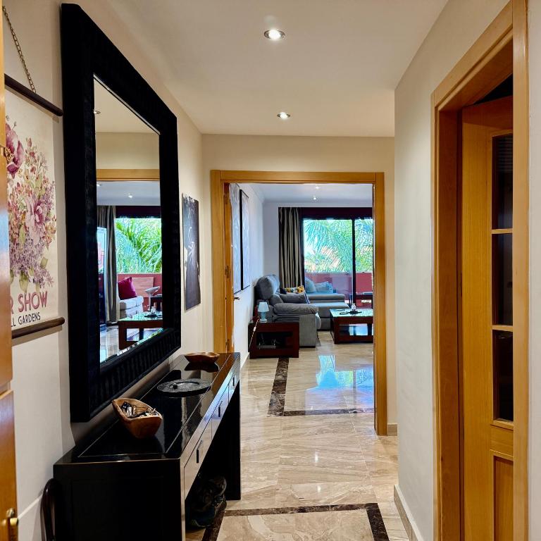 Dream Holidays by the Sea Estepona - Two-Bedroom Apartment - 3