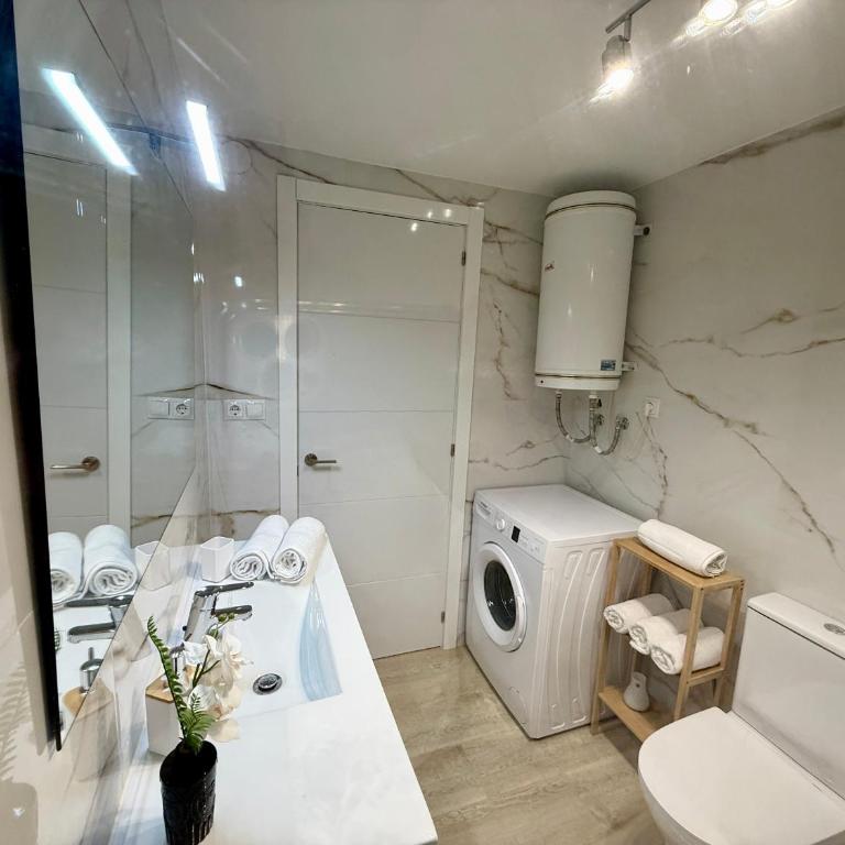Golden Mexico - One-Bedroom Apartment - 2