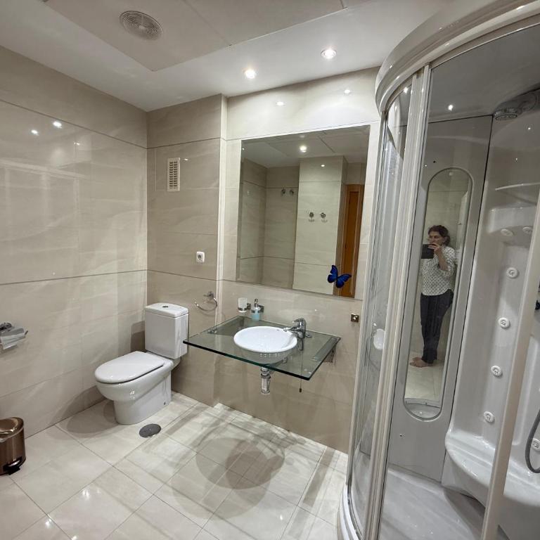 Dream Holidays by the Sea Estepona - Two-Bedroom Apartment - 26