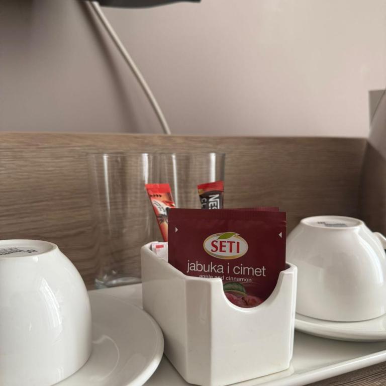 Hotel VIP - Dvokrevetna Soba sa Bračnim Krevetom/Zasebnim Krevetima - 14