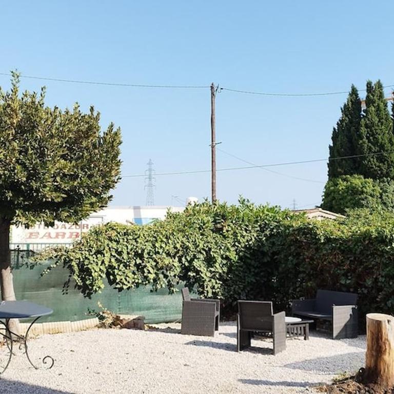 Appartement 4 p neuf dans haut de villa , clim, parking, jardin - Three-Bedroom Apartment - 10