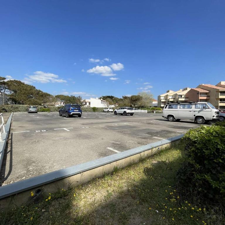 Charmant studio rénové à 50m de la plage avec terrasse et parking - FR-1-224C-82 - Appartamento (4 Adulti) - 13