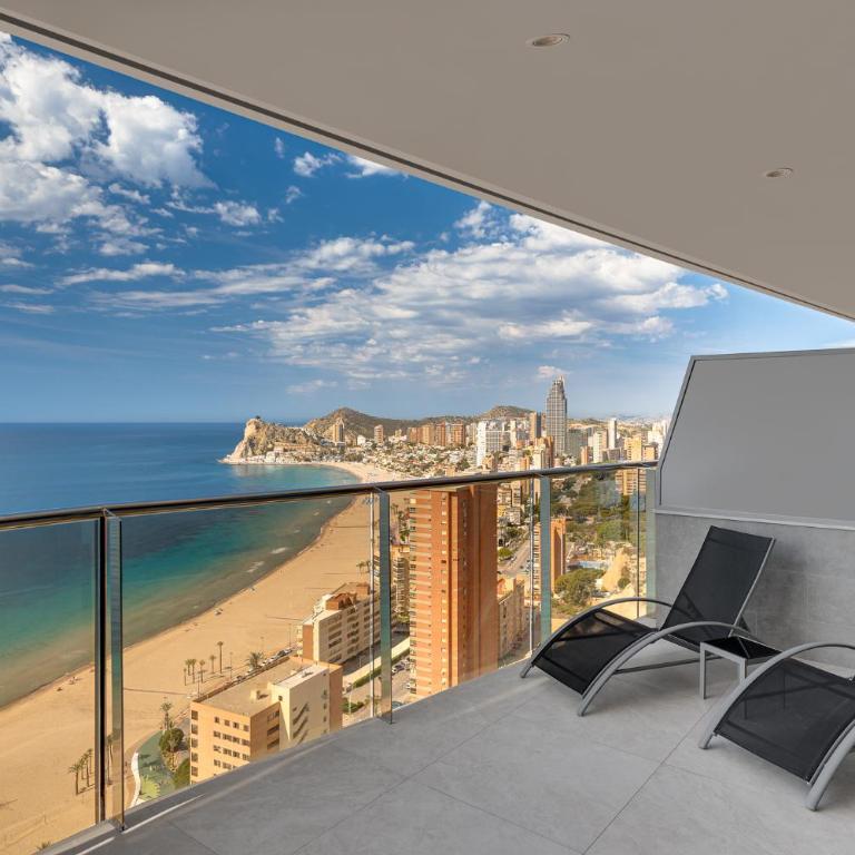 Apartment Olivia - Vista al Mar - Sunset Cliffs Benidorm - Two-Bedroom Apartment with Balcony and Sea View - 1