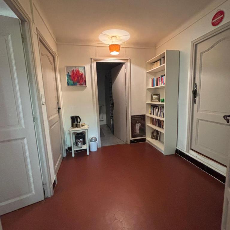 Villa Tricia Cannes - Chambre Lits Jumeaux Standard avec Salle de Bains Commune - Vue sur Jardin - 7
