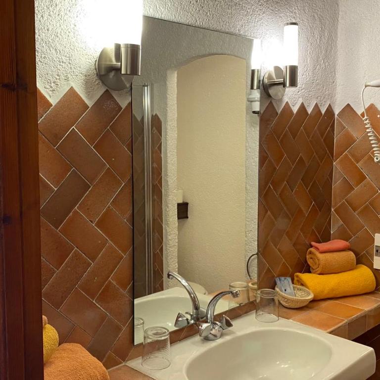 Leï Souco - Chambre Double ou Lits Jumeaux Confort - 4