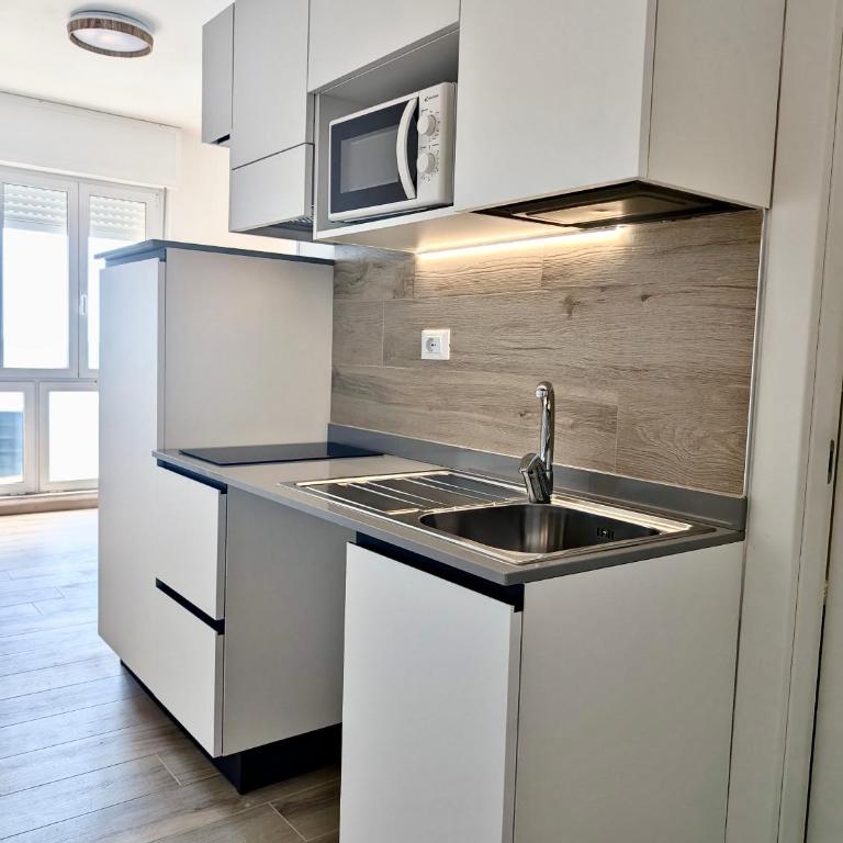 Suite 77 - One-Bedroom Apartment - 3