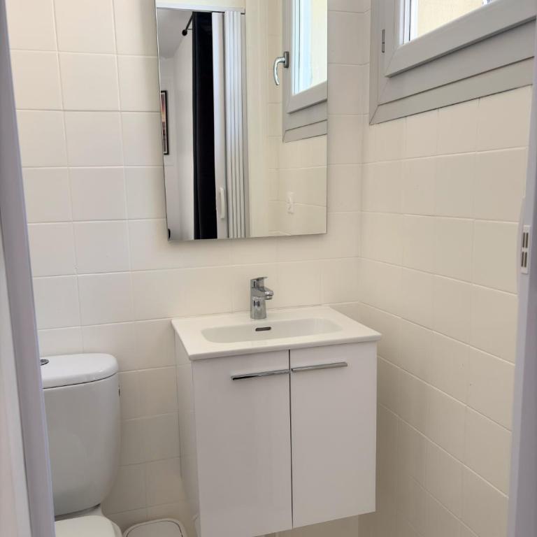 Lourdes Backpackers - Habitación Doble con baño privado - 2 camas - 4