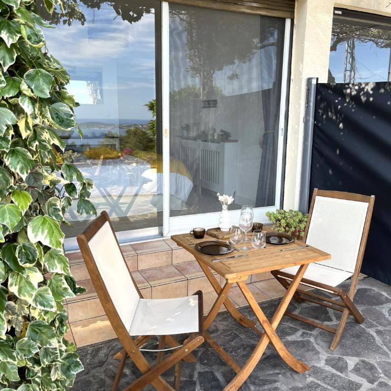 Expérience unique face à la mer et Porquerolles - Appartement - Vue sur Mer - 4