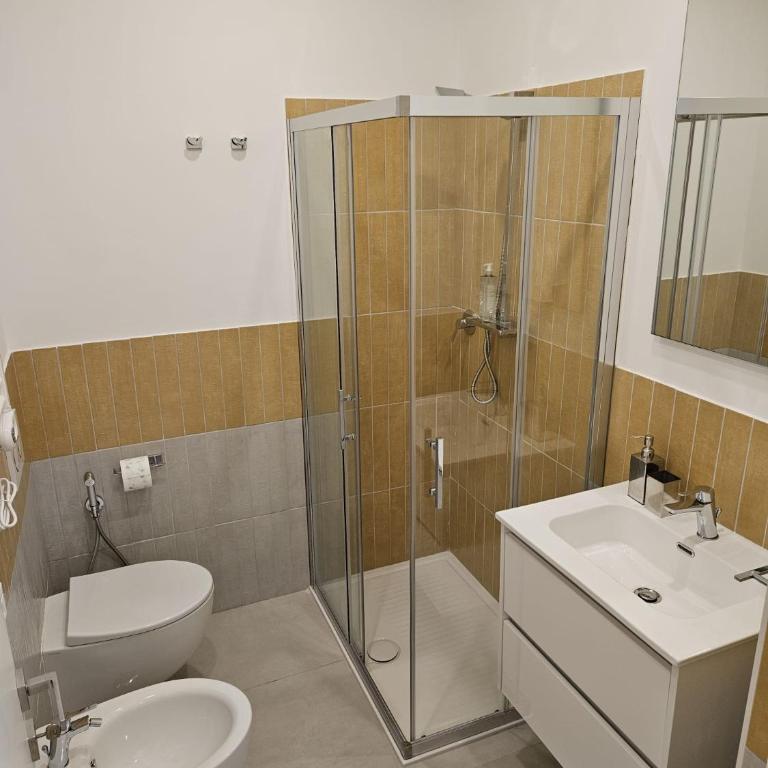 Toto San Paolo Rooms - Camera Matrimoniale con Bagno Privato Esterno - 2