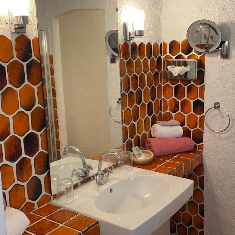 Leï Souco - Chambre Double ou Lits Jumeaux Supérieure - 3