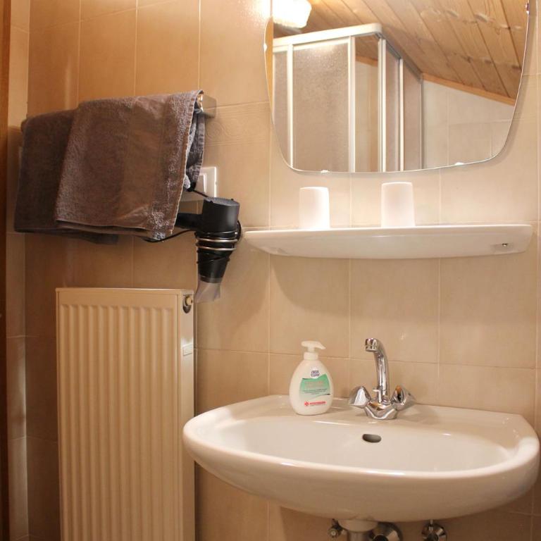 Gasthaus Oberkirn - Camera Familiare - 4