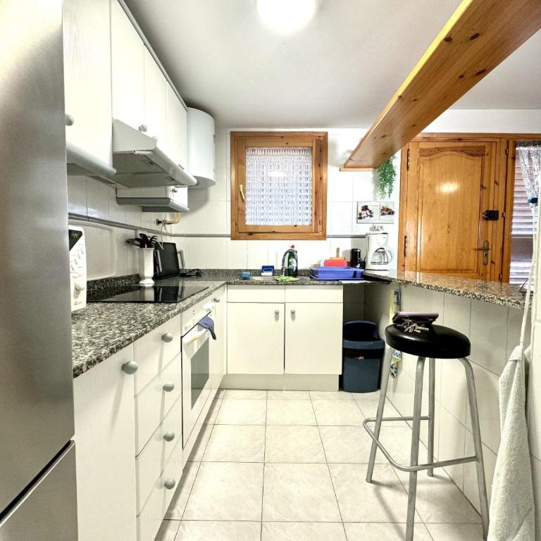 Chalet en Peñiscola 160m con piscina y playa cerca 12 días mínimo de reserva - Casa de 3 dormitorios - 6