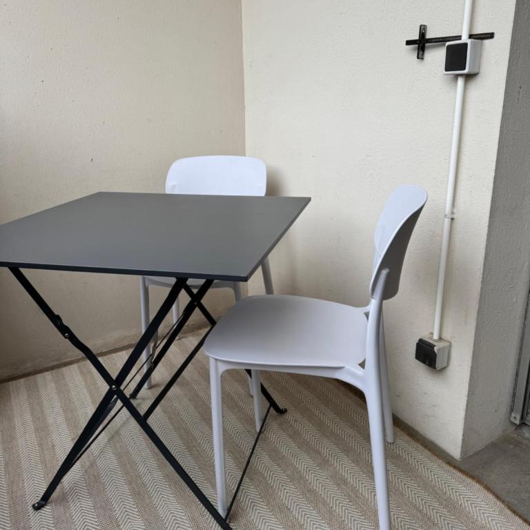 Le Bleu Marine, grand studio au calme, à 2 pas du lac ! - Appartement 1 Chambre - 8