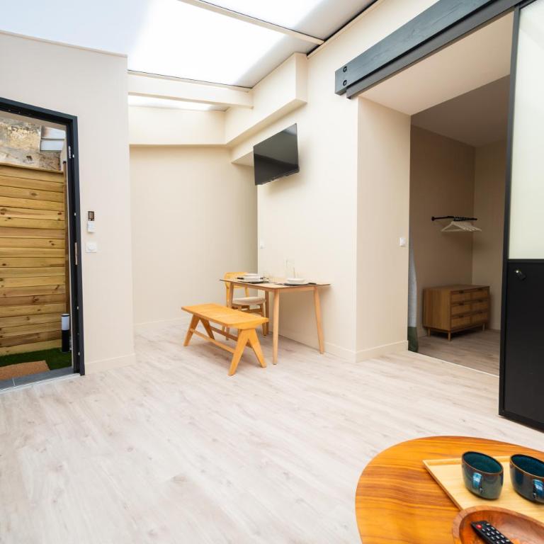 Magnifique appartement avec terrasse - Three-Bedroom Apartment - 17