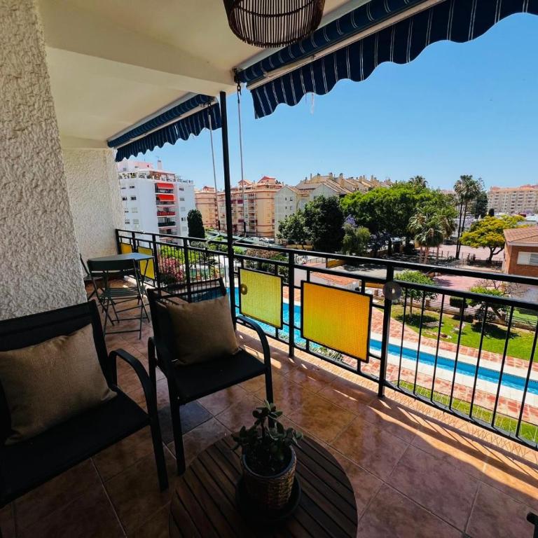 Los Boliches, pax6, wifi and pool - Apartamento de 3 dormitorios con vistas - 21