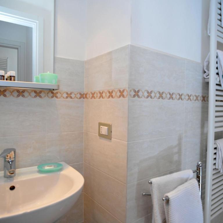 Appartamenti Il Sogno - Appartamento Deluxe con 2 Camere da Letto e Vista Lago - Salita Genazzini, 4 - 2