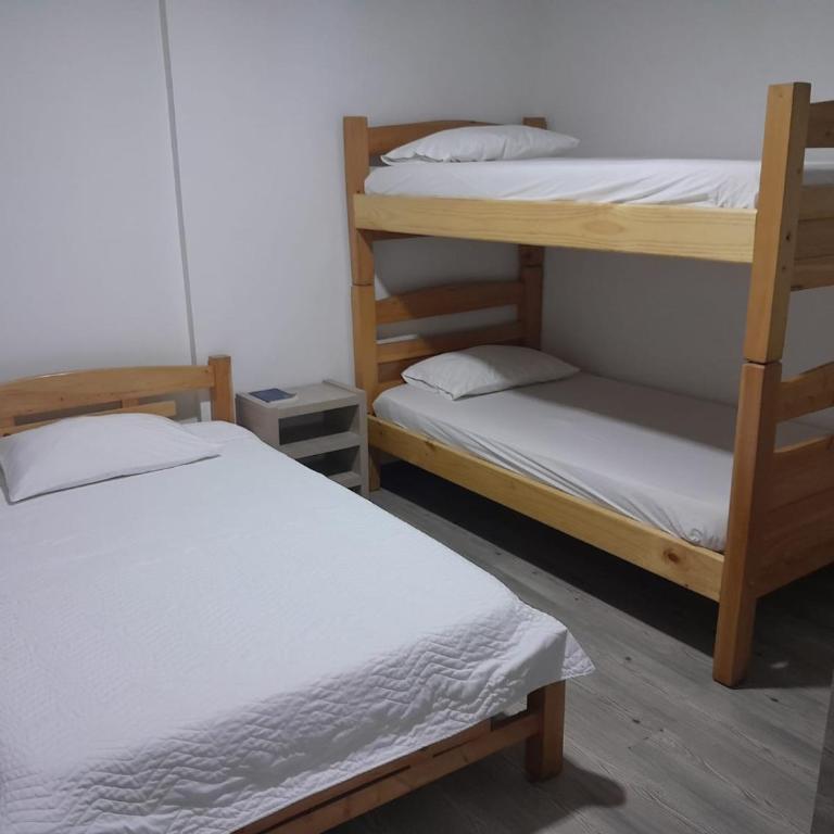 Hotel Room 2 - Habitación Triple - 7