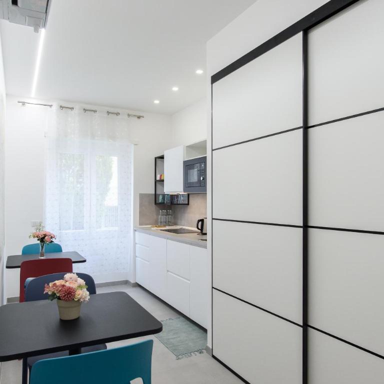 Domus suites - Appartamento Deluxe con 3 Camere da Letto - 8