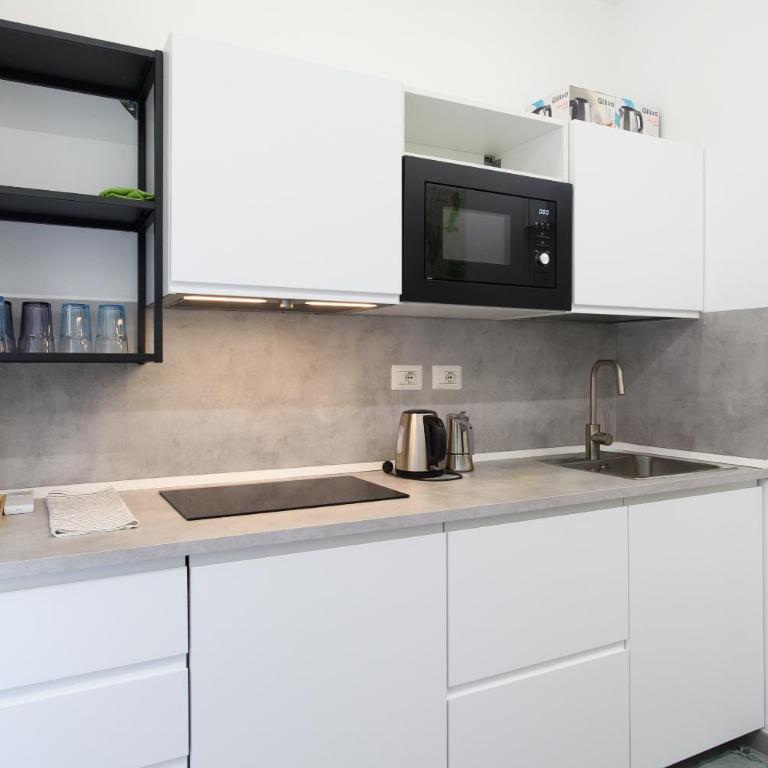 Domus suites - Appartamento Deluxe con 3 Camere da Letto - 1