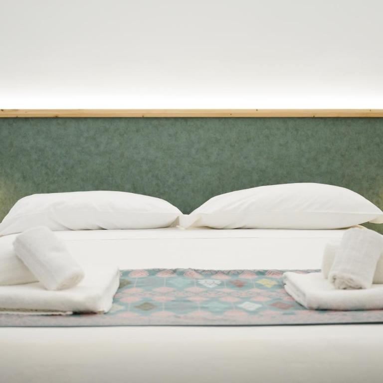 Domus suites - Camera Tripla con Bagno Privato - 14