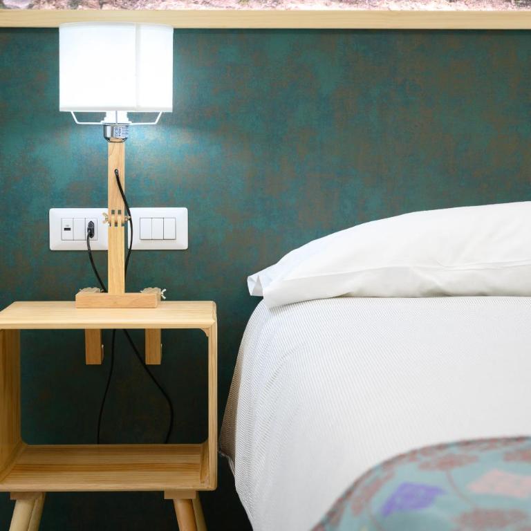 Domus suites - Camera Familiare con Bagno Privato - 16