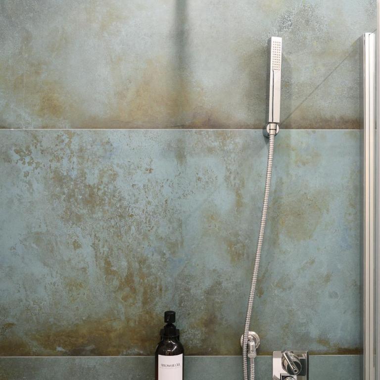 Domus suites - Camera Familiare con Bagno Privato - 17