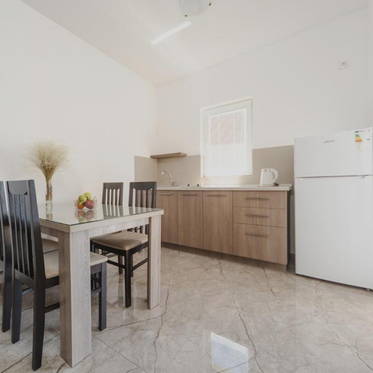 Apartmani Agape - Apartment with Sea View - 6