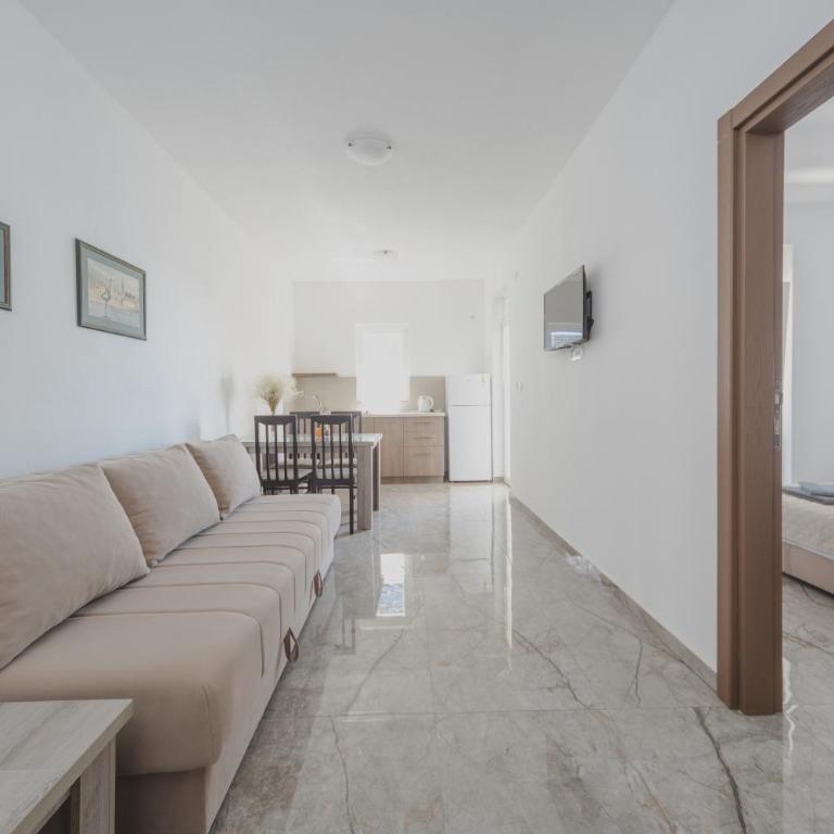 Apartmani Agape - Apartment with Sea View - 2