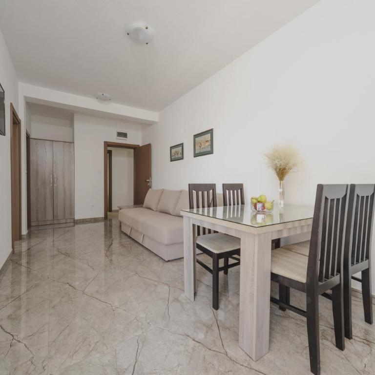 Apartmani Agape - Apartment with Sea View - 4