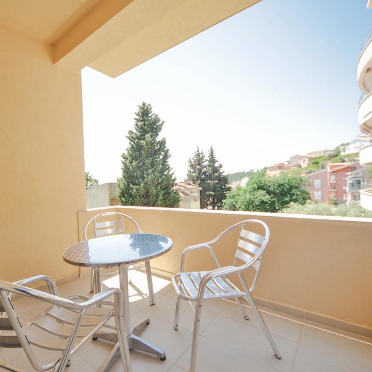 Apartmani Agape - Apartment with Sea View - 2