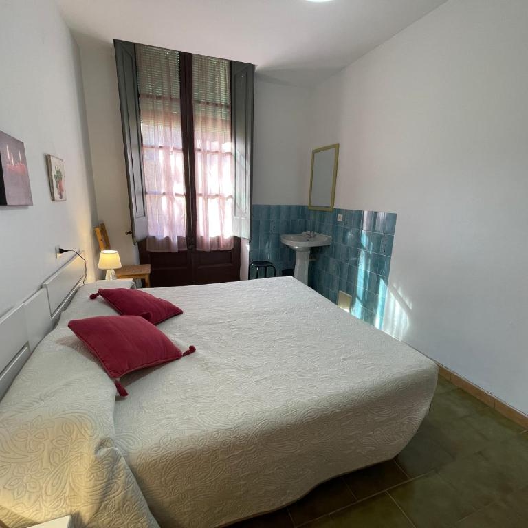 Pensión Borràs - Habitación Doble Estándar con balcón - 1 o 2 camas - 3