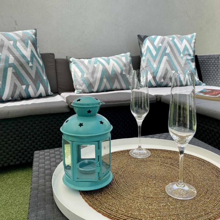 Ático con terraza junto a la playa de La Caleta - Apartamento de 1 dormitorio - 17