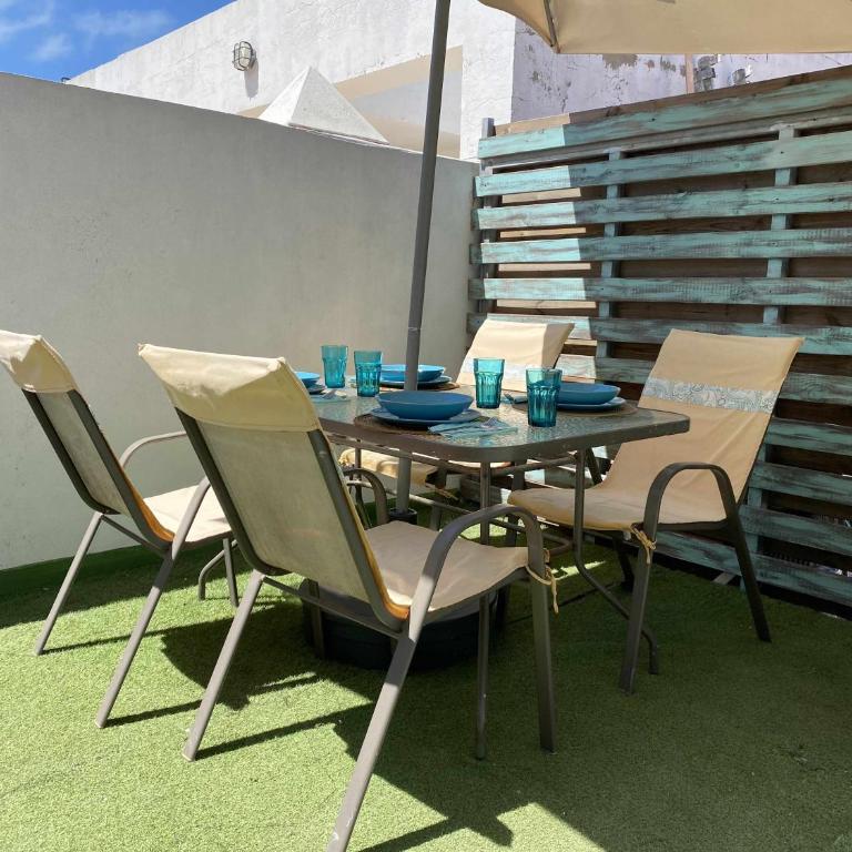 Ático con terraza junto a la playa de La Caleta - Apartamento de 1 dormitorio - 18
