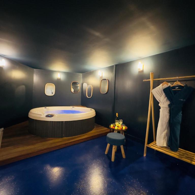 Mieuxqualhotel jacuzzi privatif La Parenthèse - Appartement 1 Chambre - 2