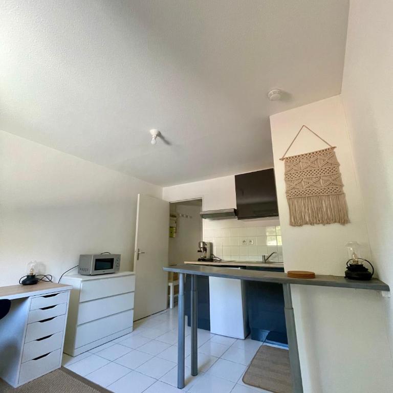 Studio cosy, lumineux Avignon - One-Bedroom Apartment - 1