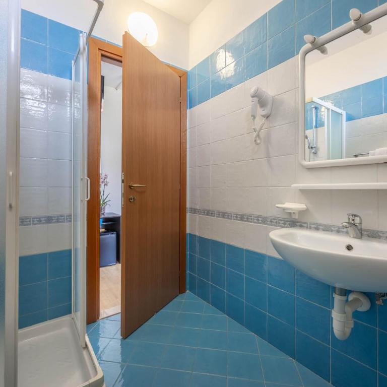 Hotel Altea - Camera Familiare Deluxe - 13