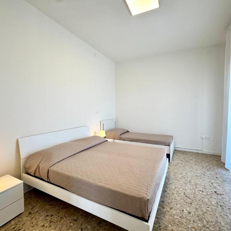 Villa Fronte Mare - Carraro Immobiliare - Family Apartments - Appartamento con 2 Camere da Letto - 6