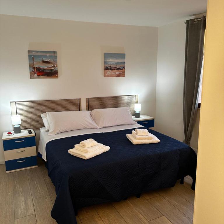 La Casetta di Gloria - Two-Bedroom Apartment with Balcony - 11