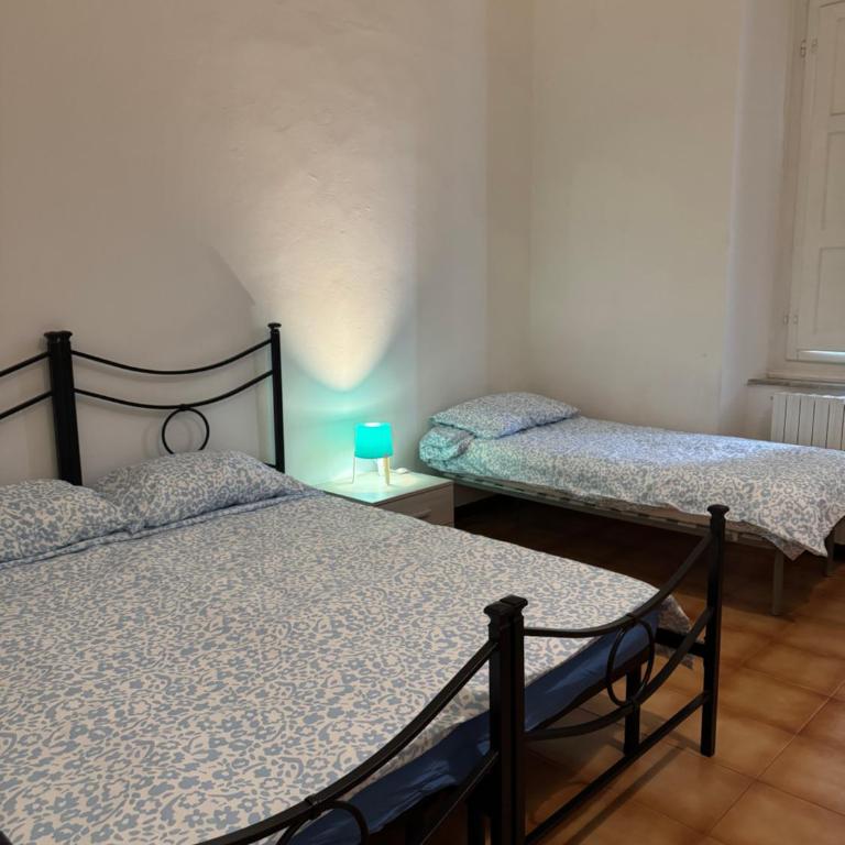 Affittacamere La Stazione - zona ospedale - Bike Welcome - Camera Familiare con Bagno in Comune - 9