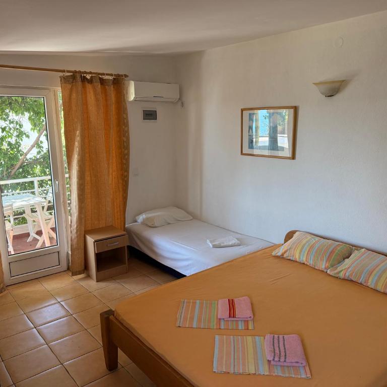 Apartments Vretenicic - One-Bedroom Apartment with Terrace - 3