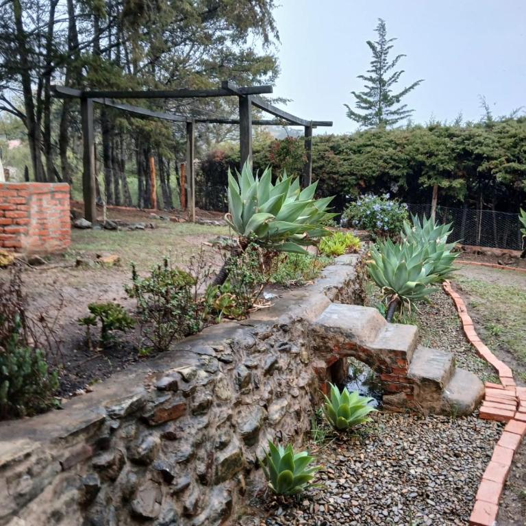 Cabaña Los Eucaliptos con Suite, TV 50 Mezzanine y Parrillero, Samaipata - Casa - 2