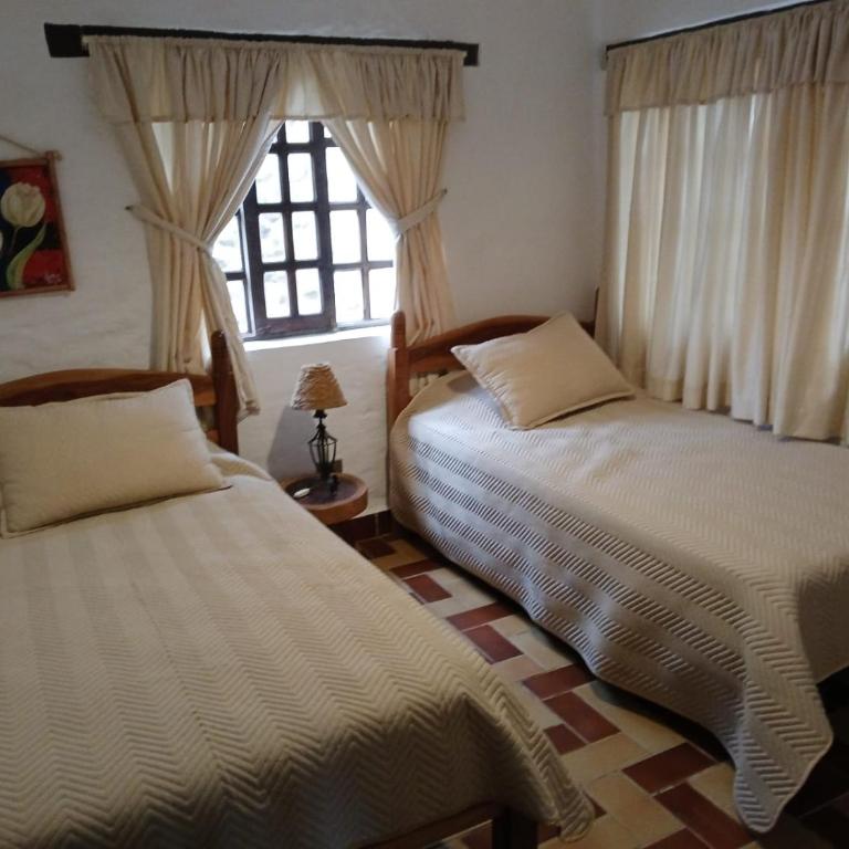 Cabaña Los Eucaliptos con Suite, TV 50 Mezzanine y Parrillero, Samaipata - Casa - 7