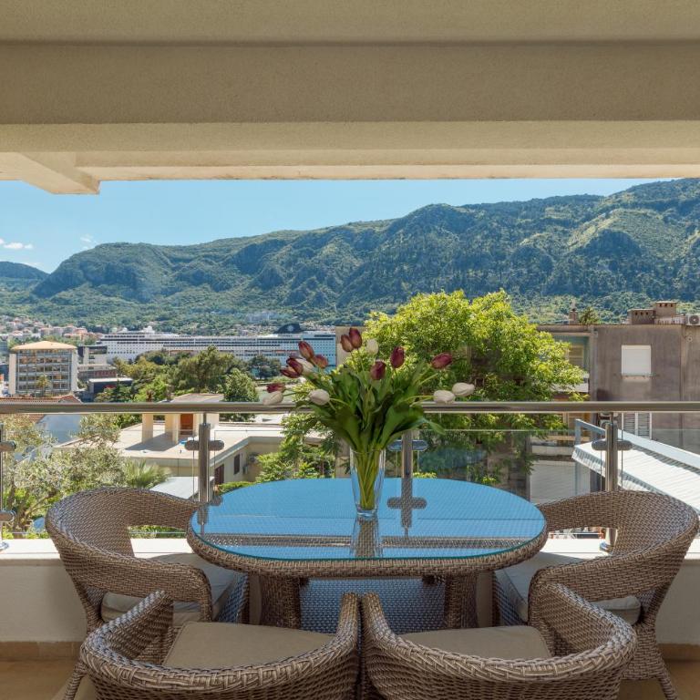 Apartments Los Olivos - One-Bedroom Apartment - 10