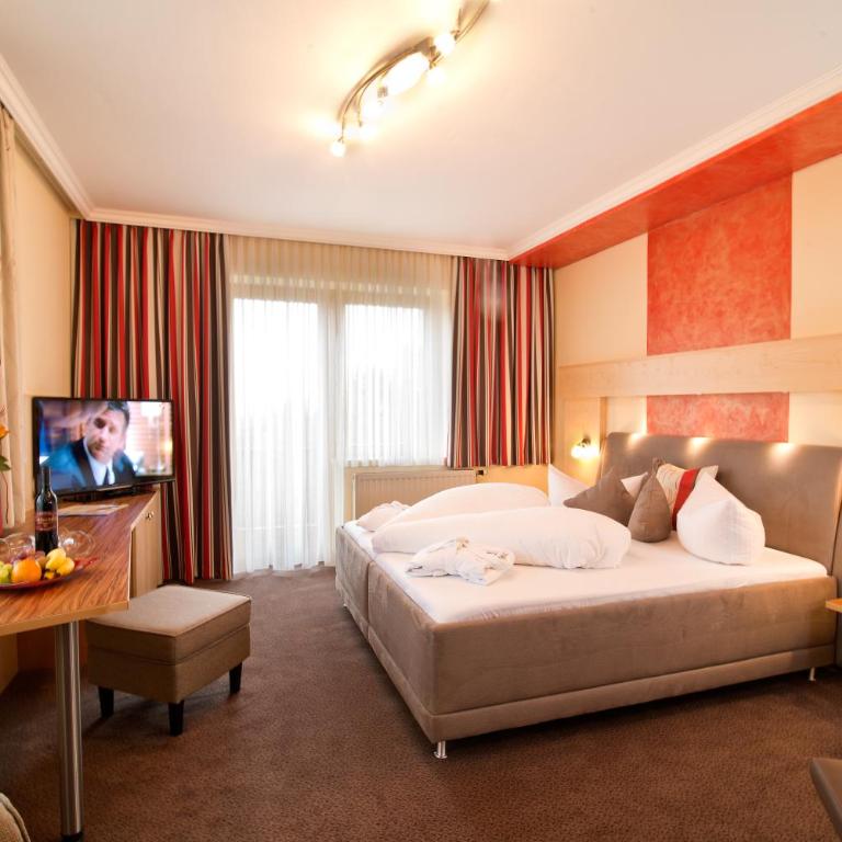 Sunny-Hill Frühstückshotel - Loipersdorf - Deluxe Doppelzimmer mit Balkon - 4